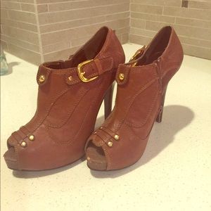 Women's booties never worn